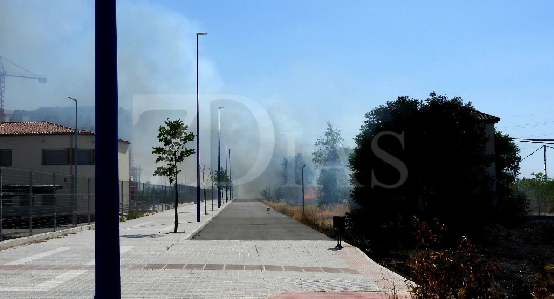 "Todos los años la misma historia": indignación vecinal tras un nuevo incendio en Huerta Rosales