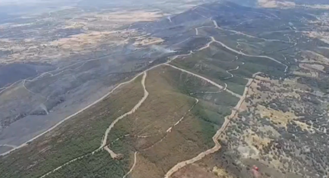 Controlado al fin el incendio de Casas de Millán tras arrasar más de 1.300 ha