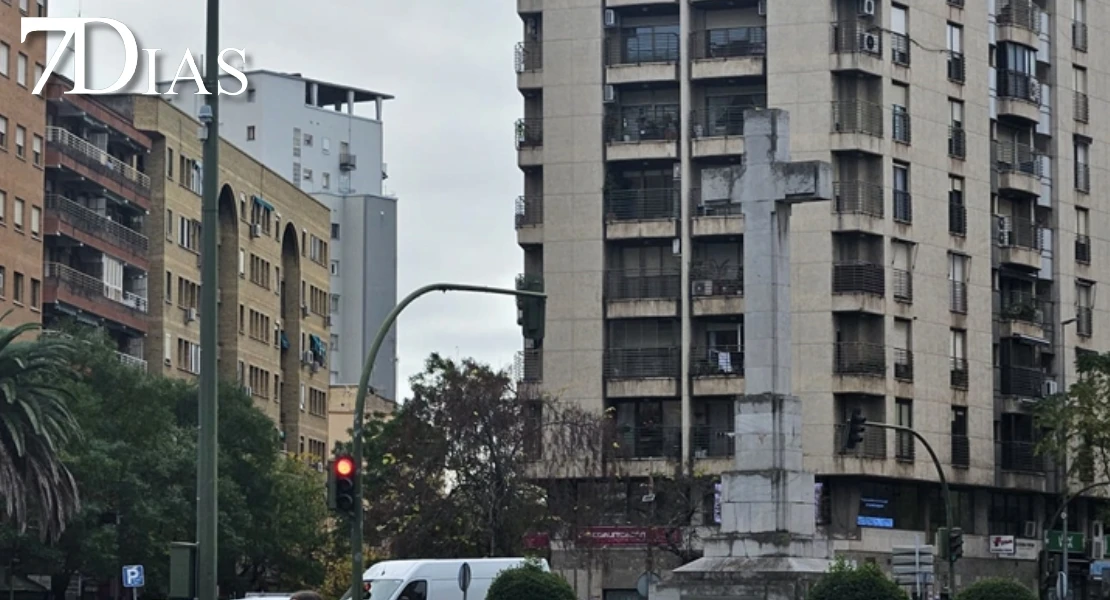 Declaran BIC a la Cruz de los Caídos de Cáceres para impedir su retirada