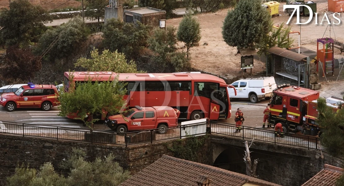 Imágenes del peligroso incendio de Pinofranqueado la tarde del miércoles