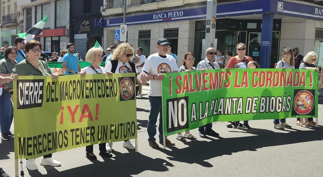 Protesta en Villanueva contra la planta de biometano y el macrovertedero de La Coronada
