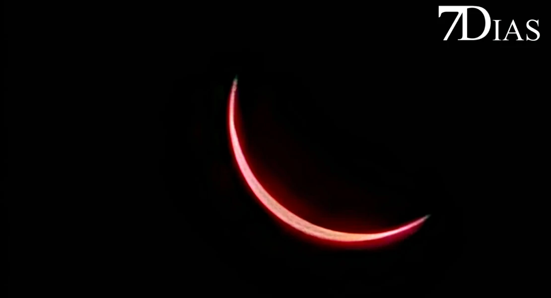 REPOR - Así se está viviendo el eclipse solar desde la Alcazaba de Badajoz