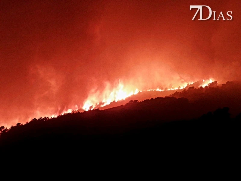 REPOR: Así se ha vivido el incendio de Las Hurdes esta madrugada: la UME se suma a las labores de extinción