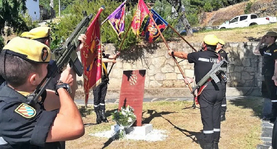 El Batallón T-15 conmemora la muerte de un cabo durante los incendios de la Sierra de Gata de 2012