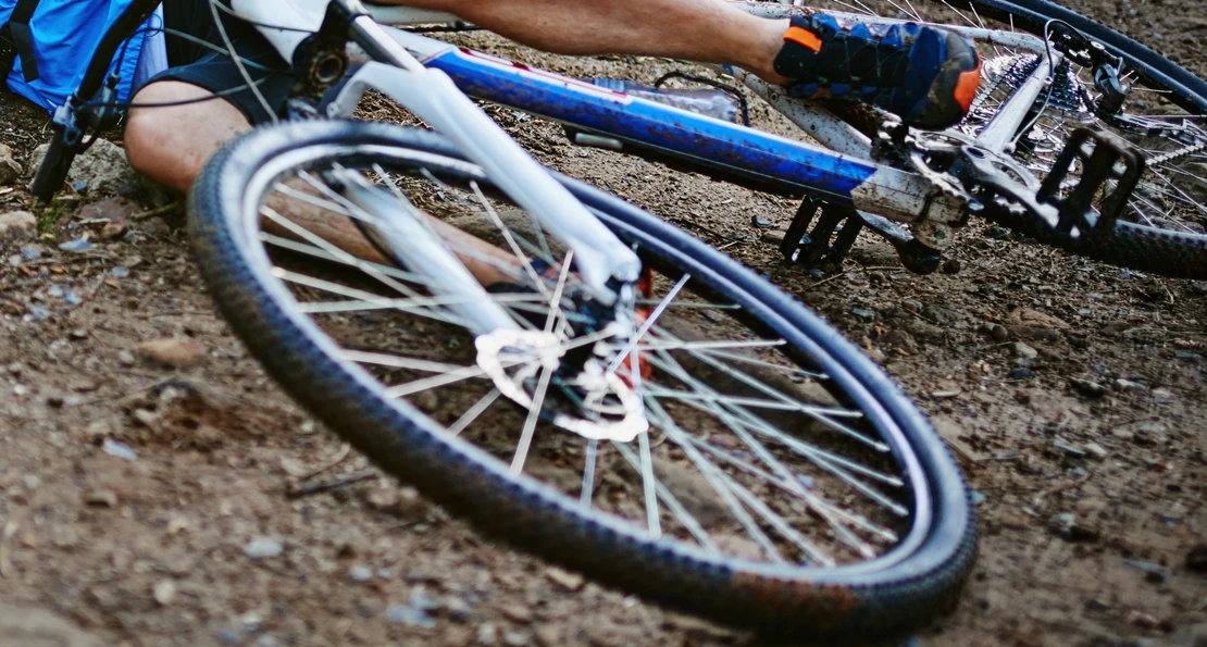 Aparece muerto un ciclista en una cuneta de la N-5 en Extremadura