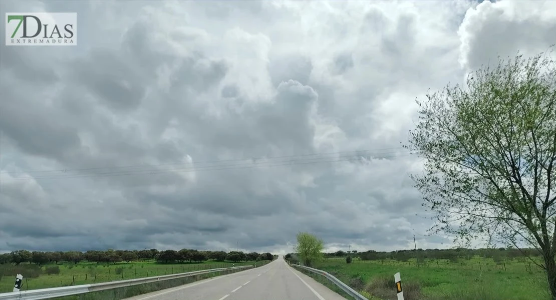 Cambio radical del tiempo: activan la alerta amarilla por lluvias y tormentas en Extremadura