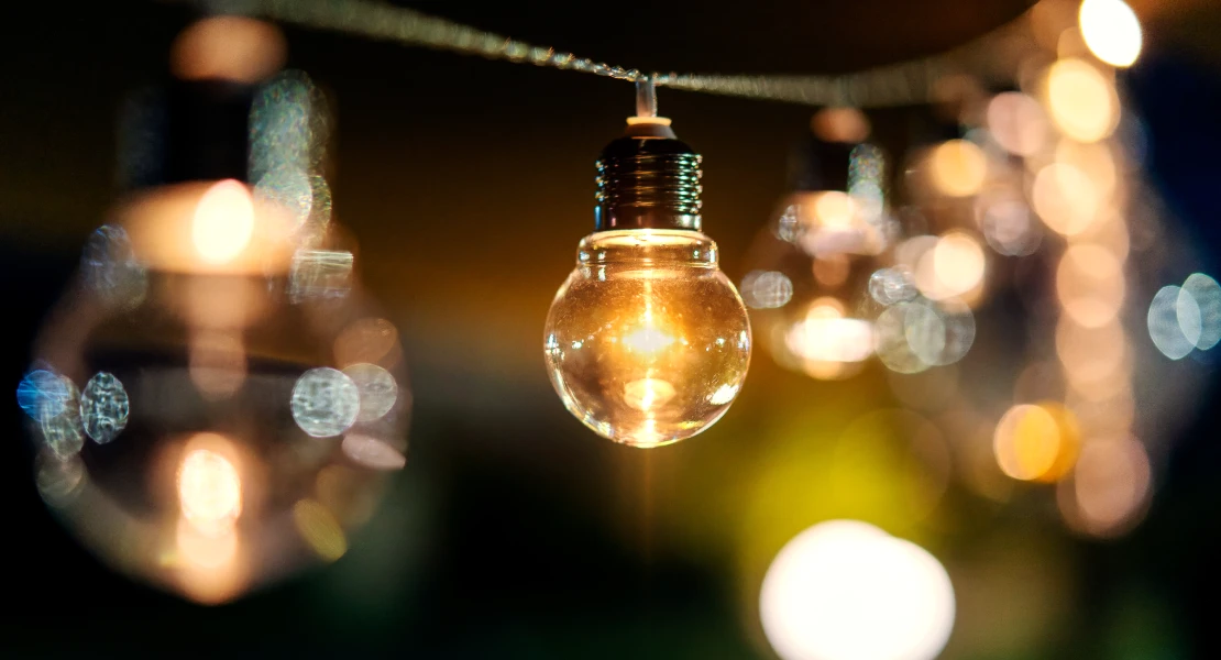 La luz se dispara en pleno verano: julio registra una gran subida y agosto apunta ser aún peor
