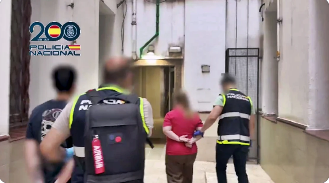 La Policía Nacional detiene a siete cibercriminales por obtener móviles de alta gama