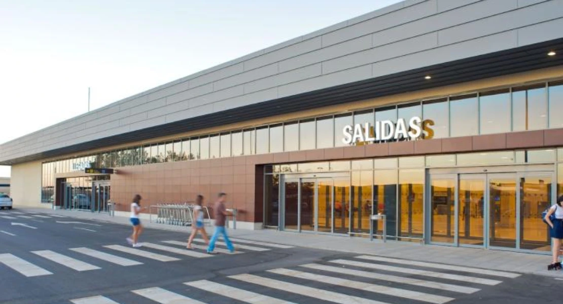 La Junta destina 14 M€ a garantizar las conexiones aéreas entre Badajoz, Madrid y Barcelona