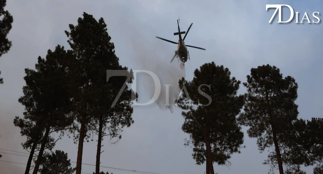 Imágenes del peligroso incendio de Pinofranqueado la tarde del miércoles