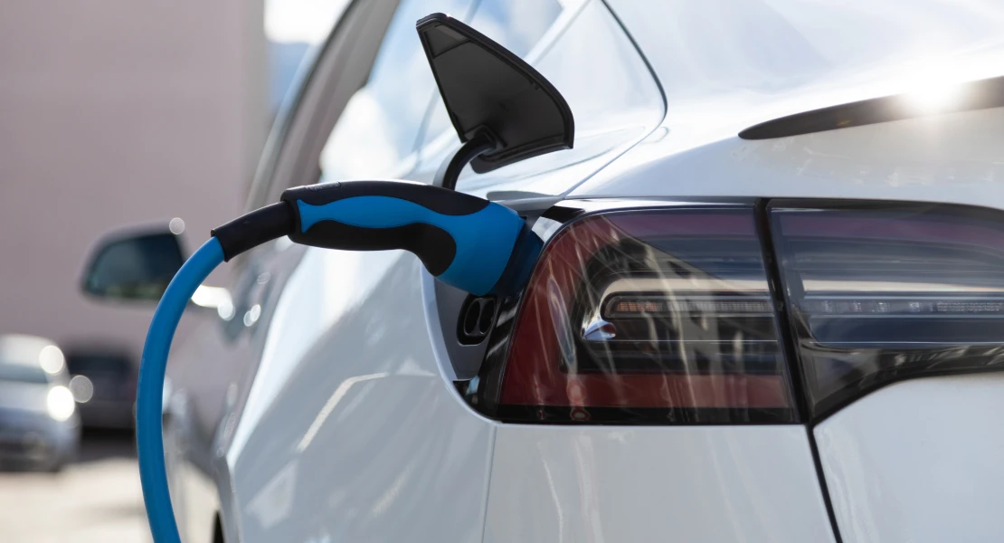 Cómo y cuándo solicitar las ayudas para comprar un vehículo eléctrico