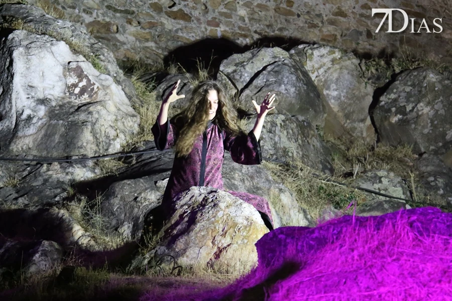 La Zaragutía Mora reaparece en Alconchel en una noche fantasmagórica