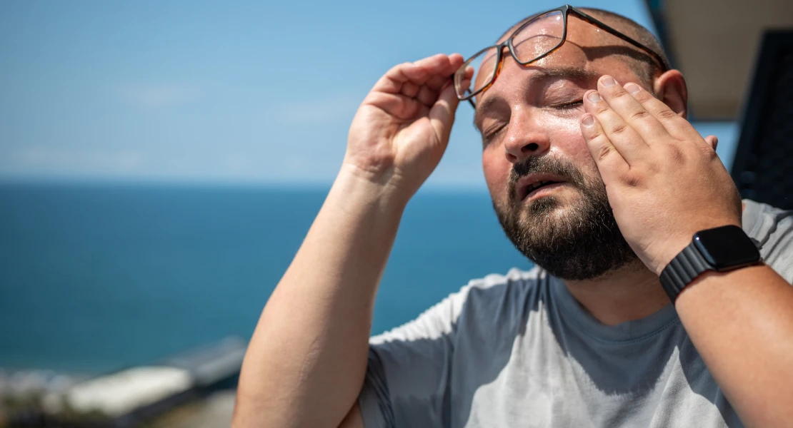 Estos son los síntomas que pueden aparecer si has visto el eclipse sin protección