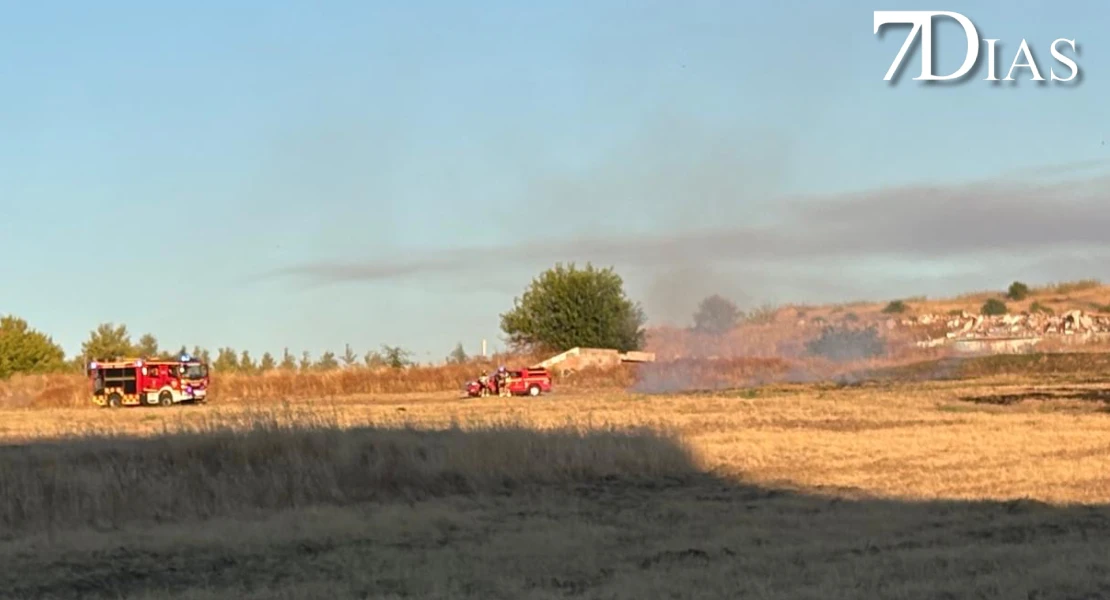 Segundo incendio en Badajoz junto al cementerio viejo