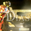 Un Mercedes se incendia en marcha y queda calcinado en Badajoz