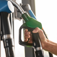 La operación retorno llega con el precio de los carburantes en su pico máximo del verano