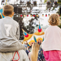 ¿Es seguro llevar a los menores a conciertos y festivales?