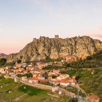 El turismo en Extremadura bate récords en 2026 con dos millones de visitantes