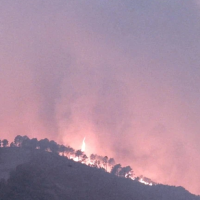 El incendio forestal de Pinofranqueado ya ha calcinado 2.200 ha: la meteorología es favorable