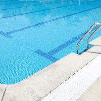 El PP de Mérida propone un plan para evitar nuevos retrasos en las piscinas municipales