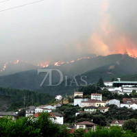 La UME se suma a la lucha contra el incendio de Pinofranqueado: 700 personas evacuadas