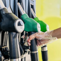 El precio de la gasolina escala hasta máximos anuales en Extremadura