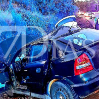 Una grave colisión deja cuatro heridos en la EX-203: una joven en estado crítico