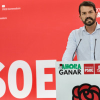 El PSOE exige a Guardiola que garantice el transporte escolar para evitar el caos