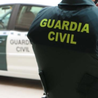 Dos menores hallan los cadáveres de sus padres en un jacuzzi