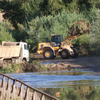 Así están limpiando los arroyos Rivillas y Calamón en Badajoz