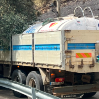 Dos cisternas abastecen de agua a varias localidades de Las Hurdes tras el incendio