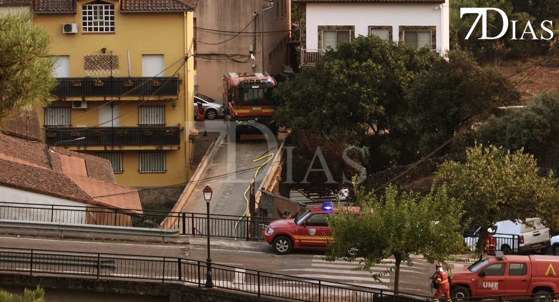 Imágenes del peligroso incendio de Pinofranqueado la tarde del miércoles