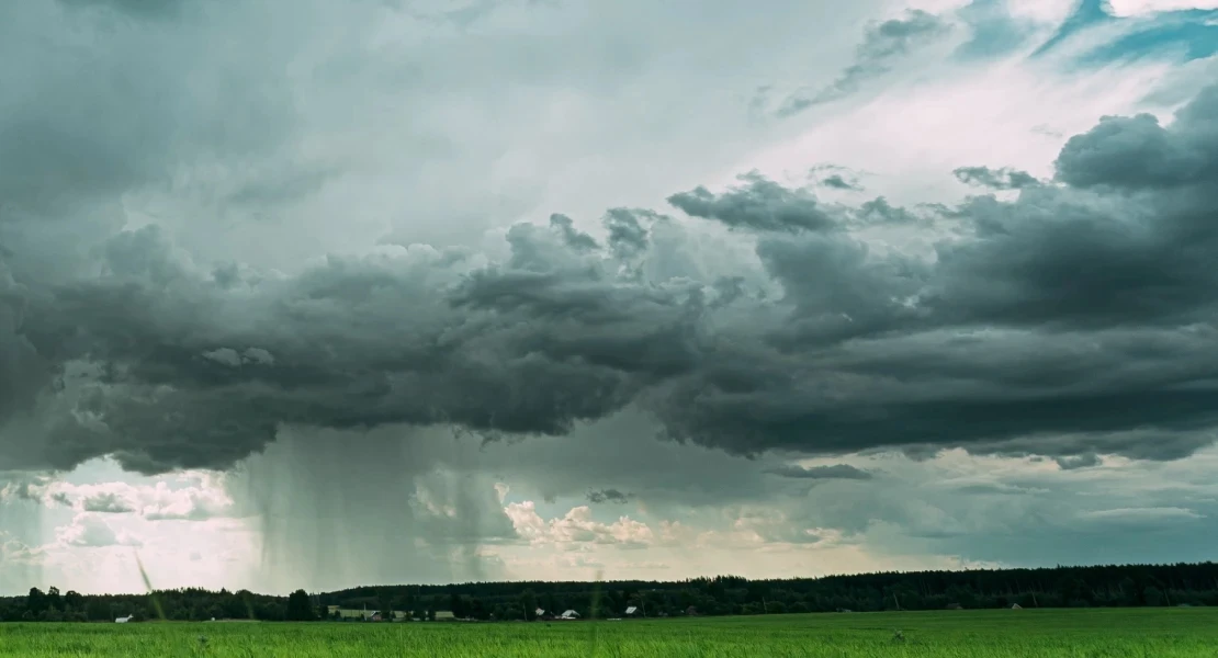 El 112 amplía la alerta por lluvias y tormentas en varias zonas extremeñas
