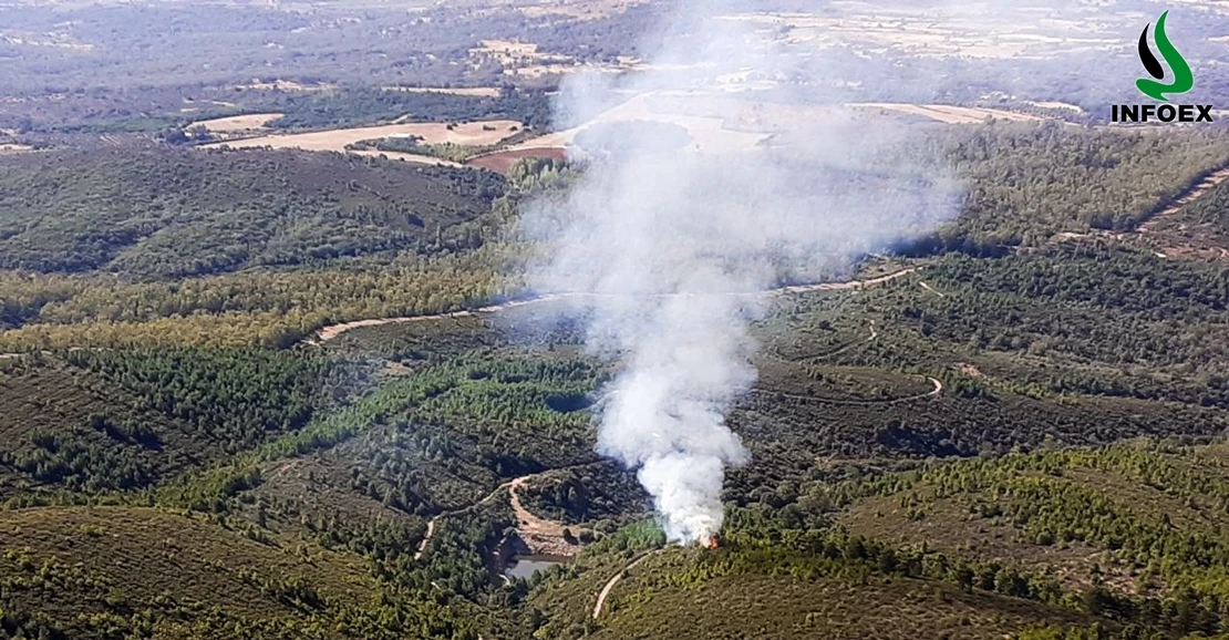 El INFOEX declara un incendio en Villanueva de la Sierra (CC)