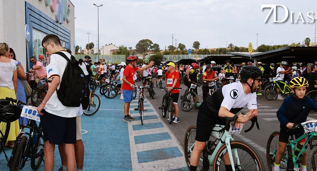 3.000 personas disfrutan del Día de la Bicicleta en Badajoz