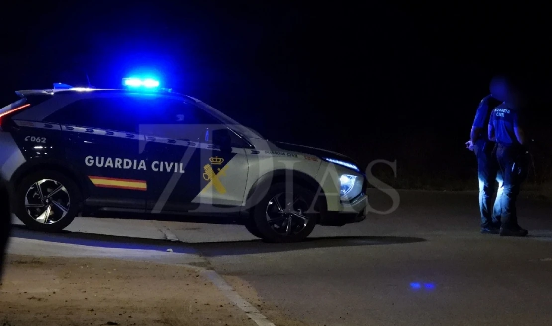 Un turismo colisiona en la CC-201