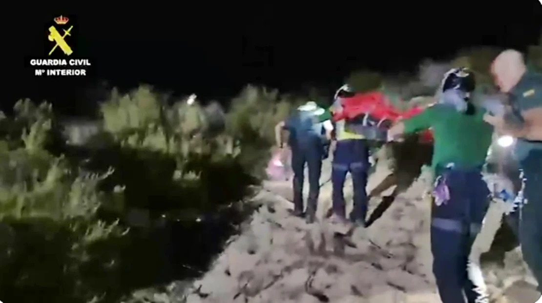 11 horas desaparecido tras caer por un barranco de 20 metros