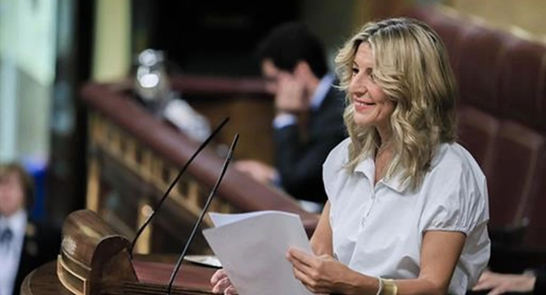 Díaz defiende un "efecto positivo" de la regularización pese a elevar el paro más de lo habitual
