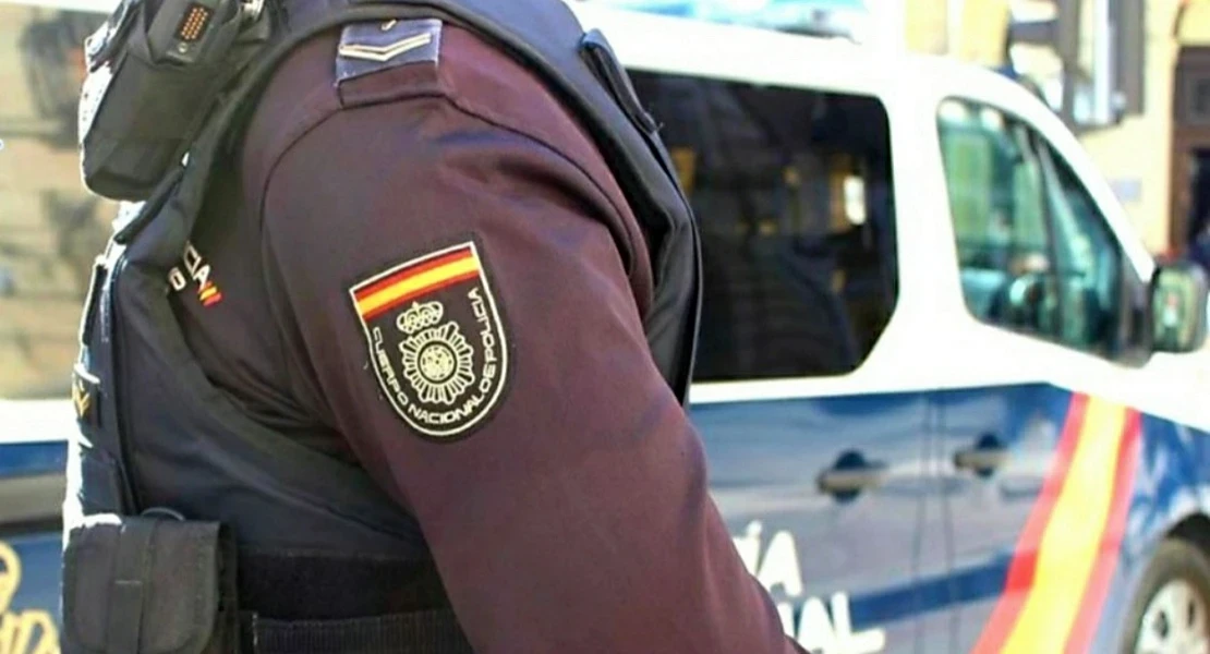 Una gran operación de la Policía Nacional llena de agentes el casco antiguo de Badajoz