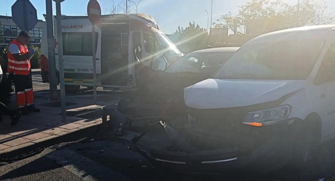 Un accidente en el recinto universitario de Badajoz deja dos personas afectadas
