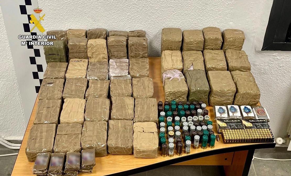 Una presunta agresión destapa munición y gran cantidad de droga en una vivienda de Navalmoral de la Mata