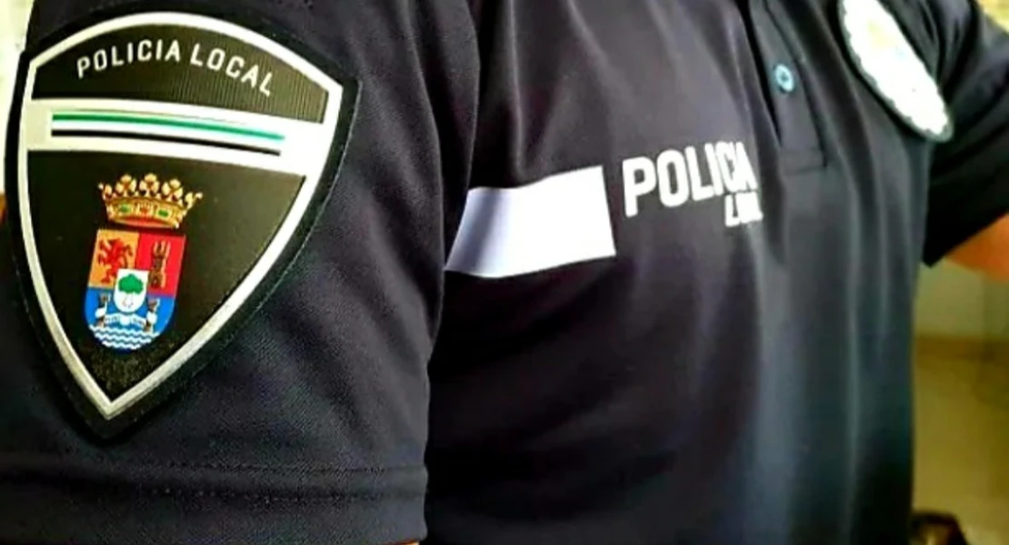 La Policía Local interviene en Gévora para asistir a una joven en una situación de riesgo