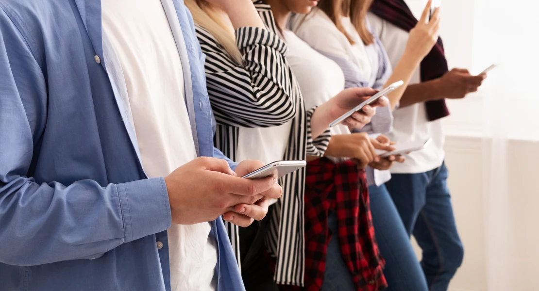 Hablar del suicidio también es prevenir: el papel de los medios y las redes sociales