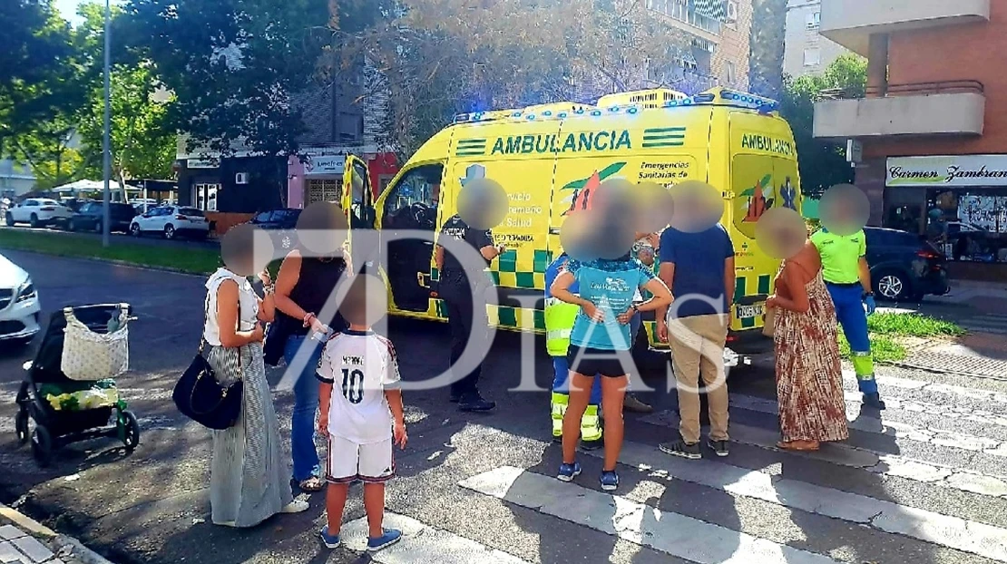 Atropellan a una madre y a su bebé en un paso de peatones de Valdepasillas (BA)