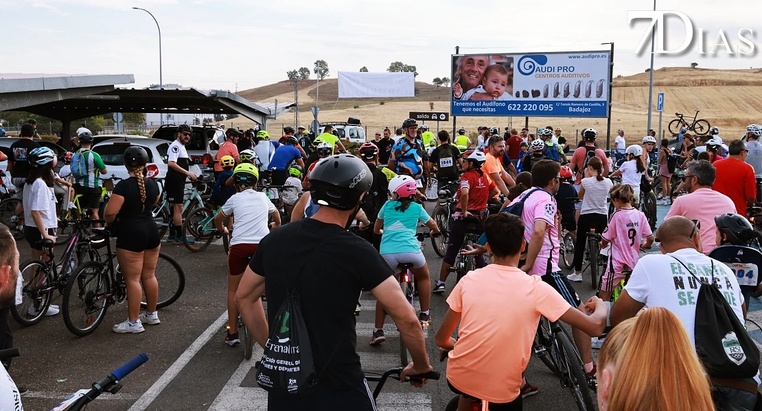 3.000 personas disfrutan del Día de la Bicicleta en Badajoz