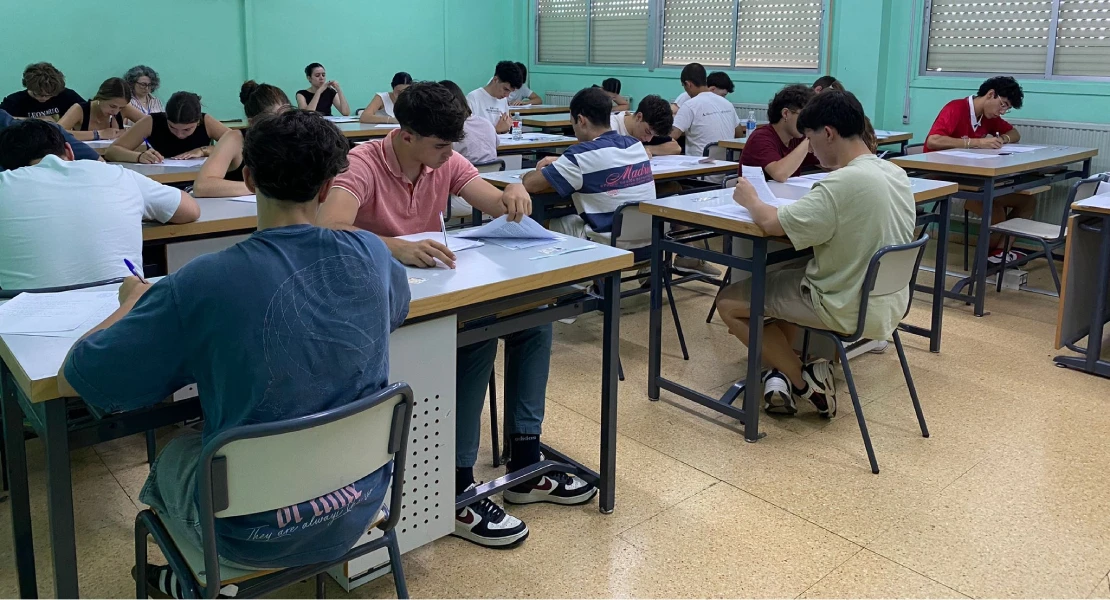 Los ocho mejores estudiantes de Bachillerato de Extremadura se llevan 900 €