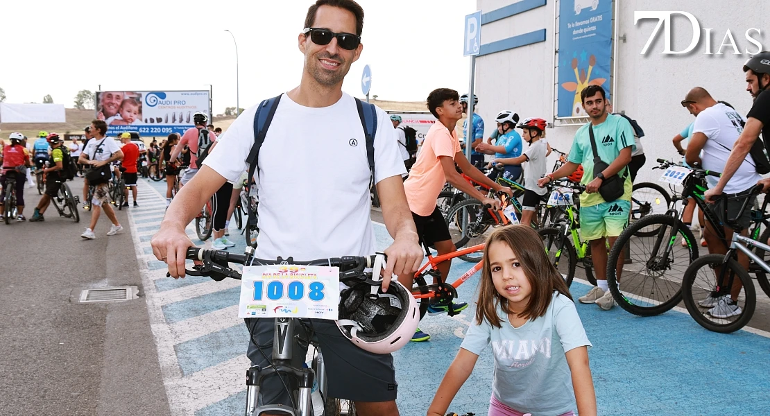 3.000 personas disfrutan del Día de la Bicicleta en Badajoz