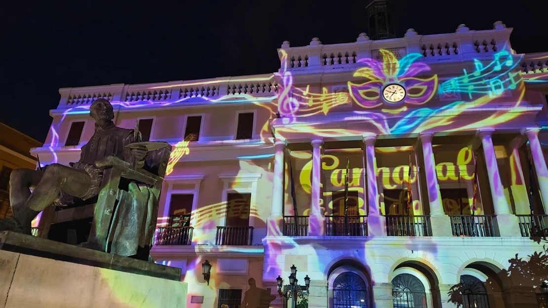 Una noche no basta para vivir Badajoz: cultura, luz y cientos de actividades toman el centro de la ciudad