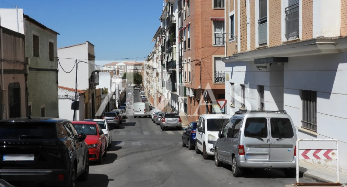 Roban en un coche en San Roque y utilizan las llaves encontradas para entrar en una vivienda