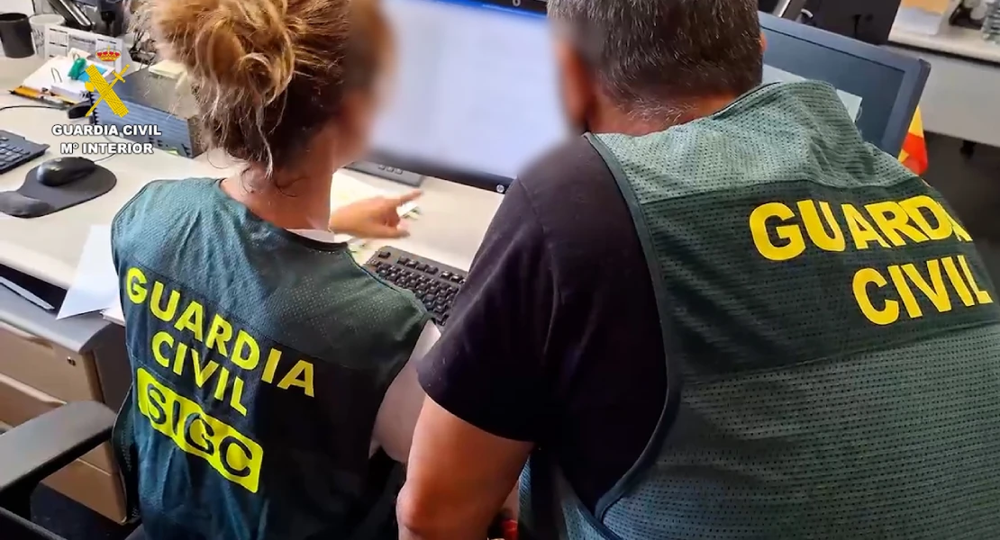 La Guardia Civil detiene a cinco jóvenes por agredir a una mujer trans